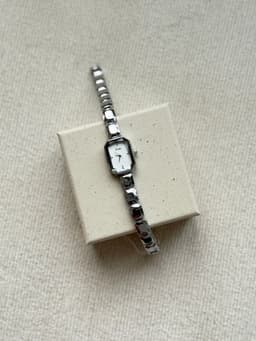 Silver wrists watch